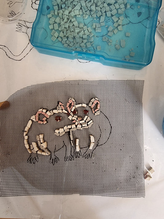 How I Cut Around Eyes, Beaks, and Small Details in My Mosaics