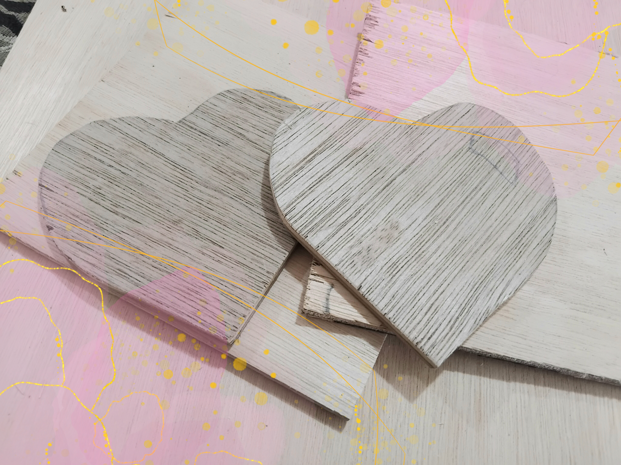 Load video: A complete beginner's guide to mosaic substrates, what separates them and how to choose the right ones for their mosaic projects, a deep look into plywood, cement, and glass.
